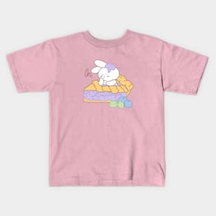 Cute rabbit in Blueberry Pie cute dessert Kids T-Shirt